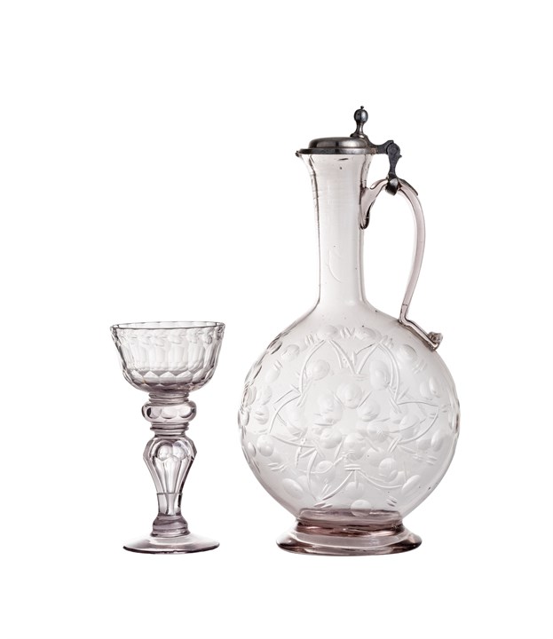 Vinkaraffel og vinglass