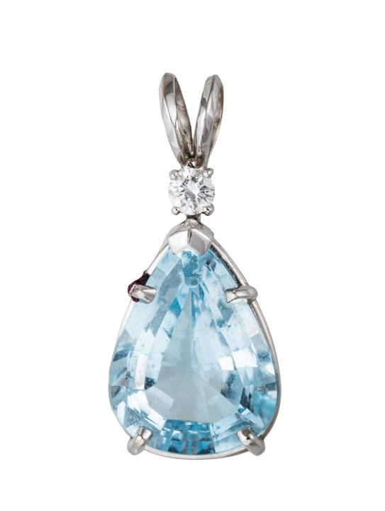 Anheng med topas og diamant