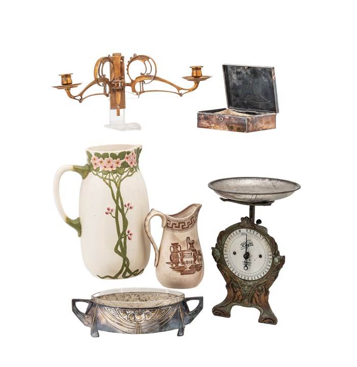 Samling gjenstander i jugendstil
