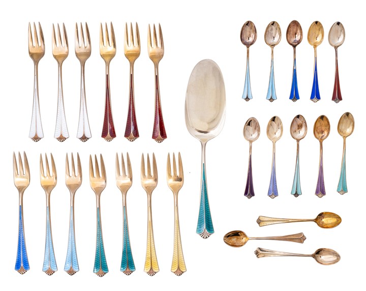 Dessertbestikk - "RÅDHUS MED VIFTE" med speilemalje