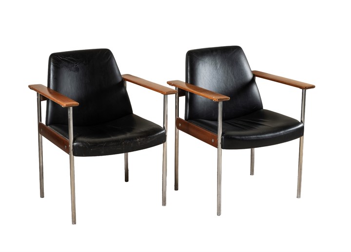 Et par armstoler - Modell 3001 AX