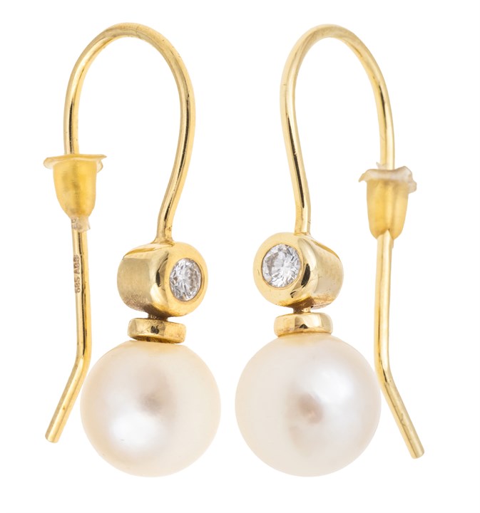 Ørepynt med perle og diamant