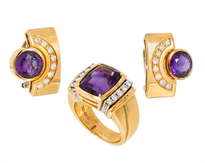 Set øredobber og ring med ametyst og diamanter