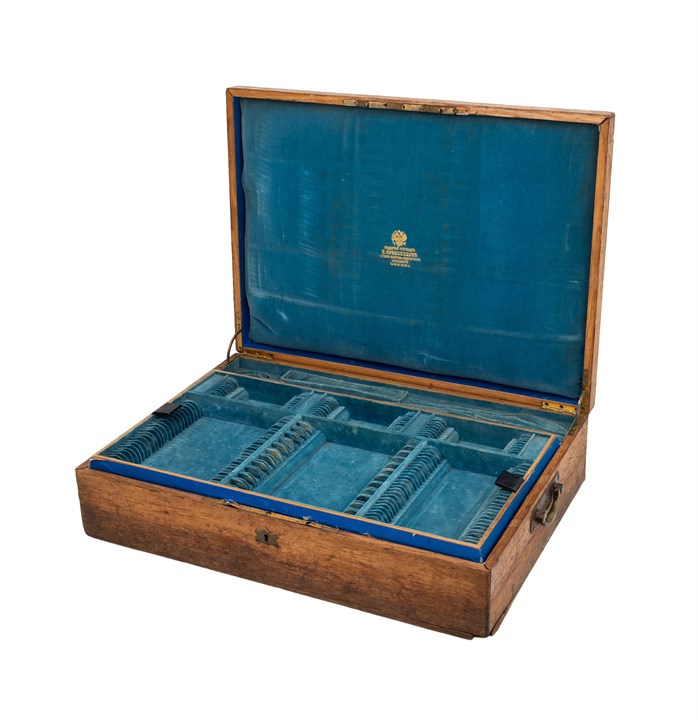 Kasse til sølvbestikk