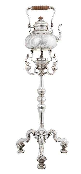 Temaskin på fot med brenner i Brittania sølv