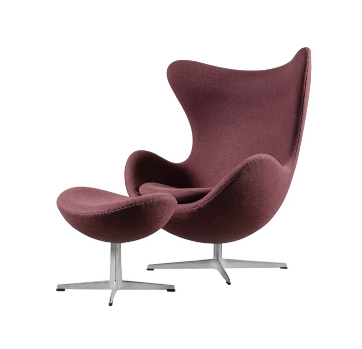 "Egget" med fotskammel, 2020