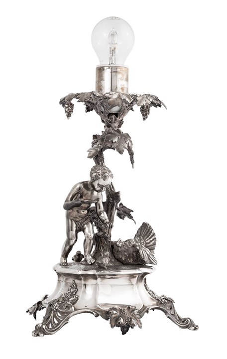 Lampe i sølv, "Fuglene mates"