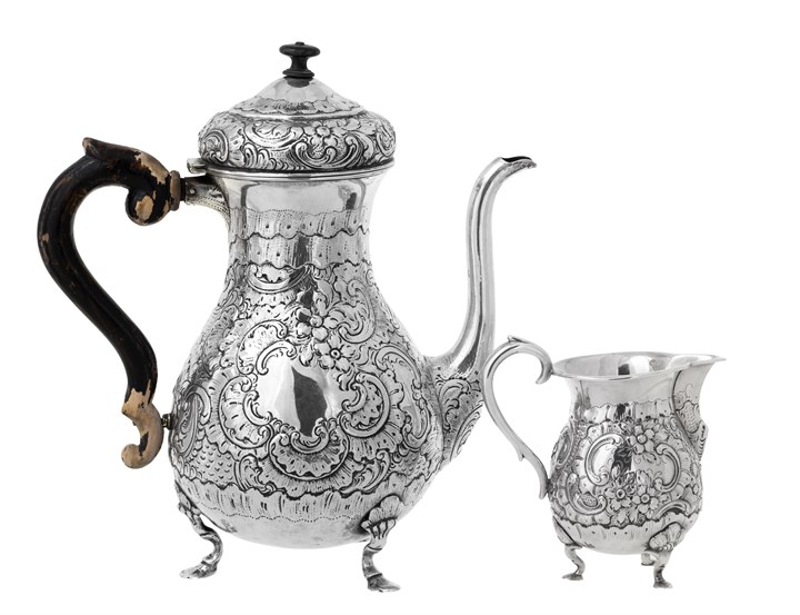 Kaffekanne og fløtemugge