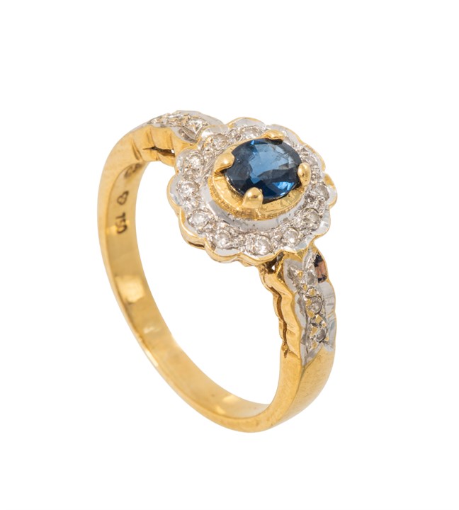 Ring med safir og brillianter