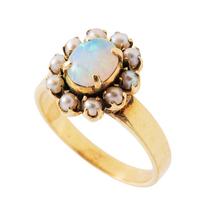 Ring med opal og perler