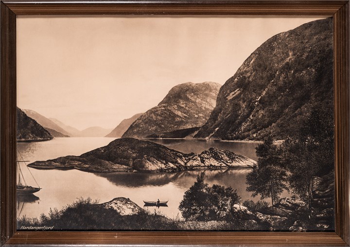 "Hardangerfjord - Sørfjorden med Holmen" 1880