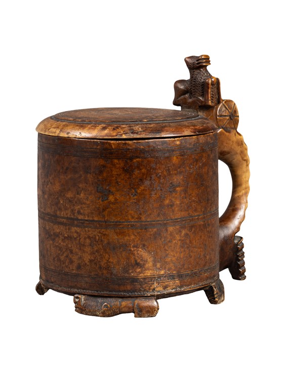 Løvekrus i rotbjerk