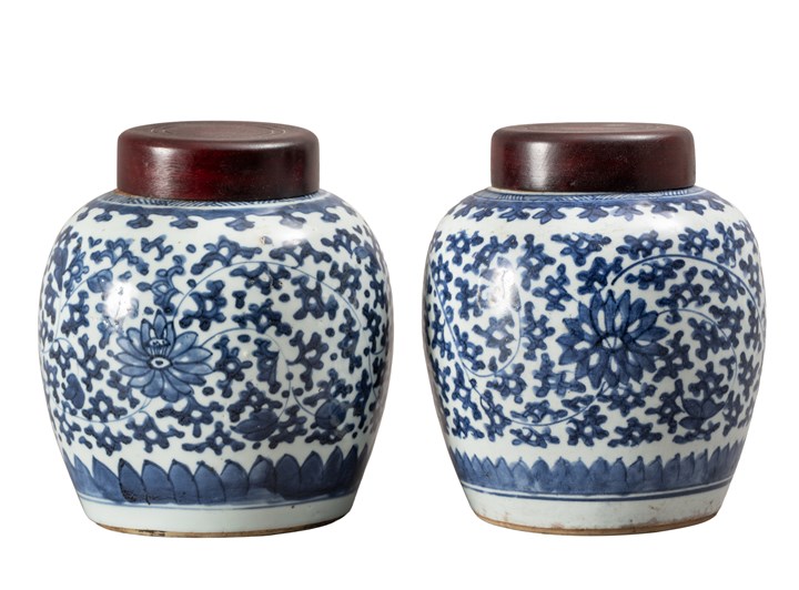 Et par ingefærkrukker