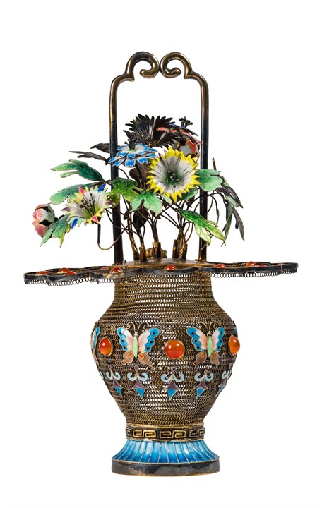 Blomstervase i sølv og emalje