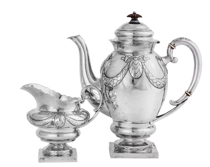 Kaffekanne i sølv med mugge 