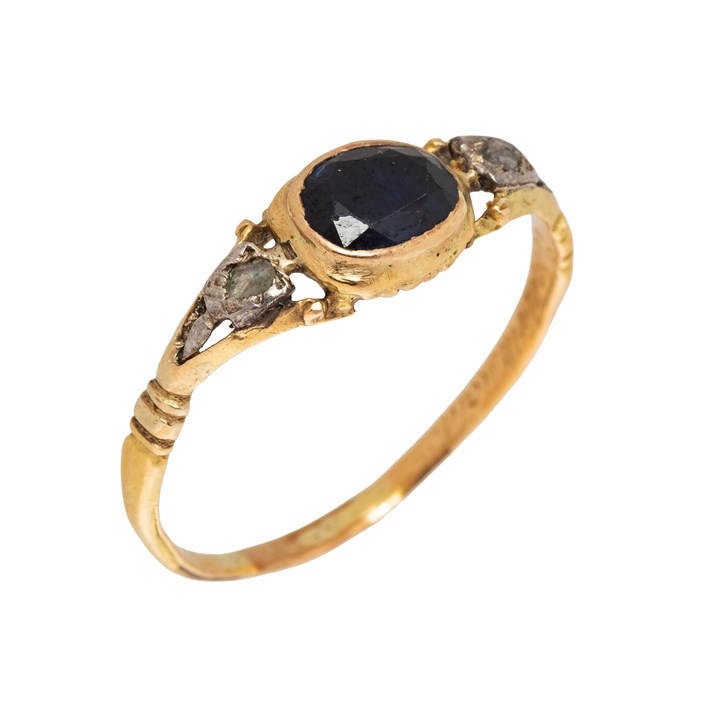 Ring med safir og diamanter