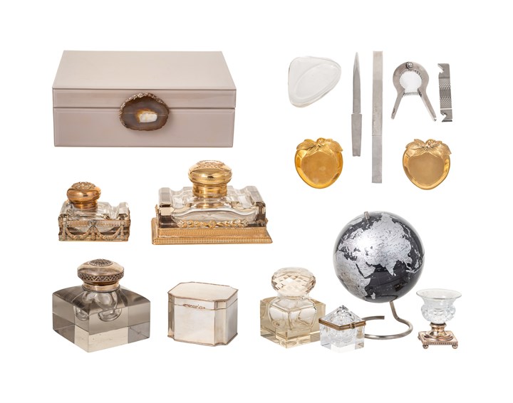 Skrivebordsgarnityr og tilbehør