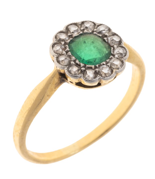 Ring med smaragd og diamanter